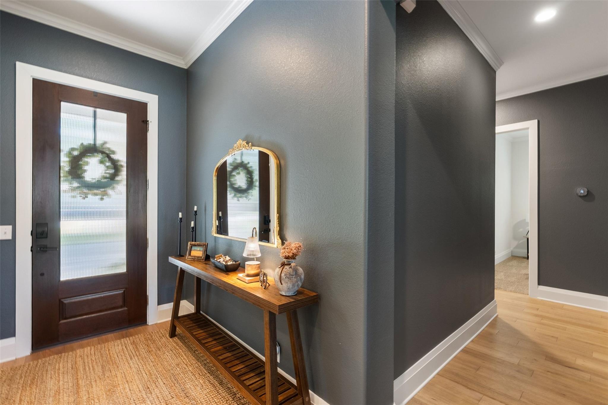 1410 Hart St Property Photo 8