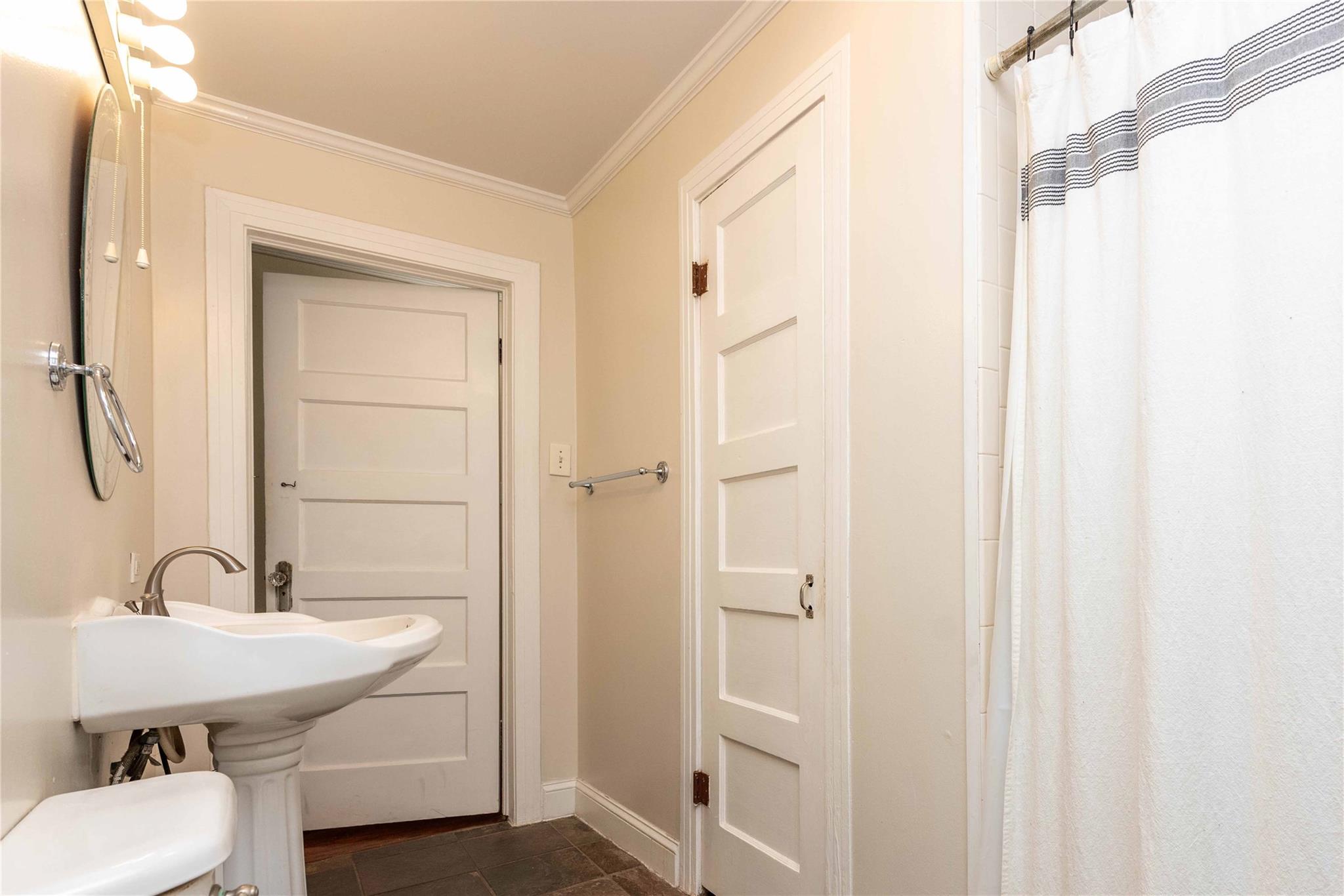 406 Lexington Rd #1 Property Photo 16