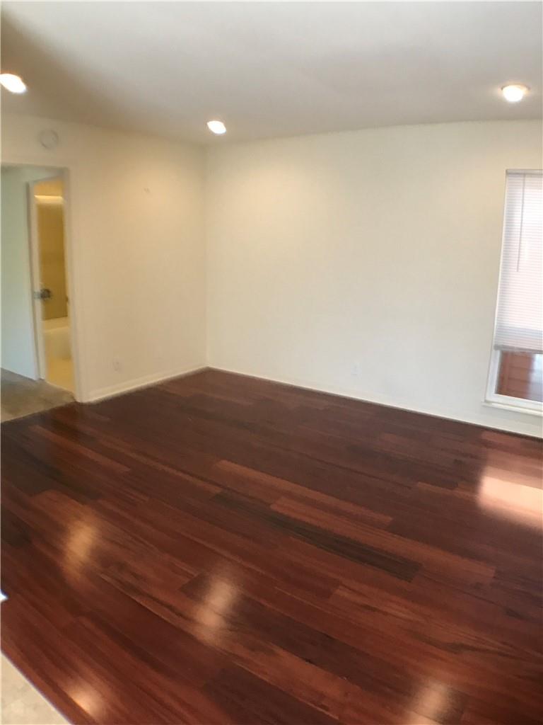 2800 Cole St 206c Property Photo 4