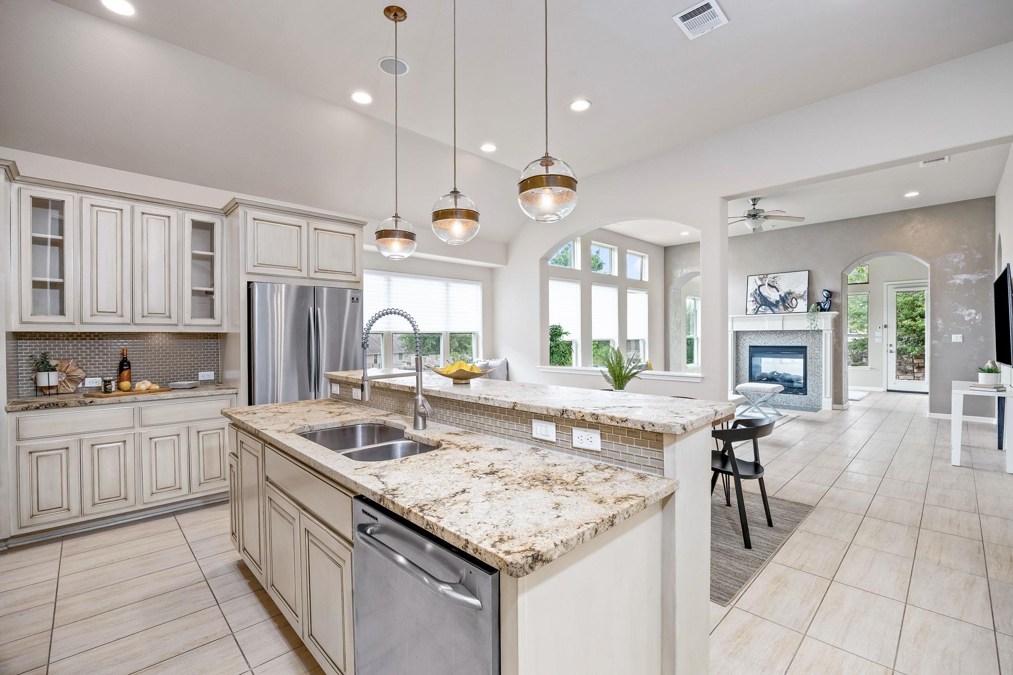 14320 Senia Bnd Property Photo 1