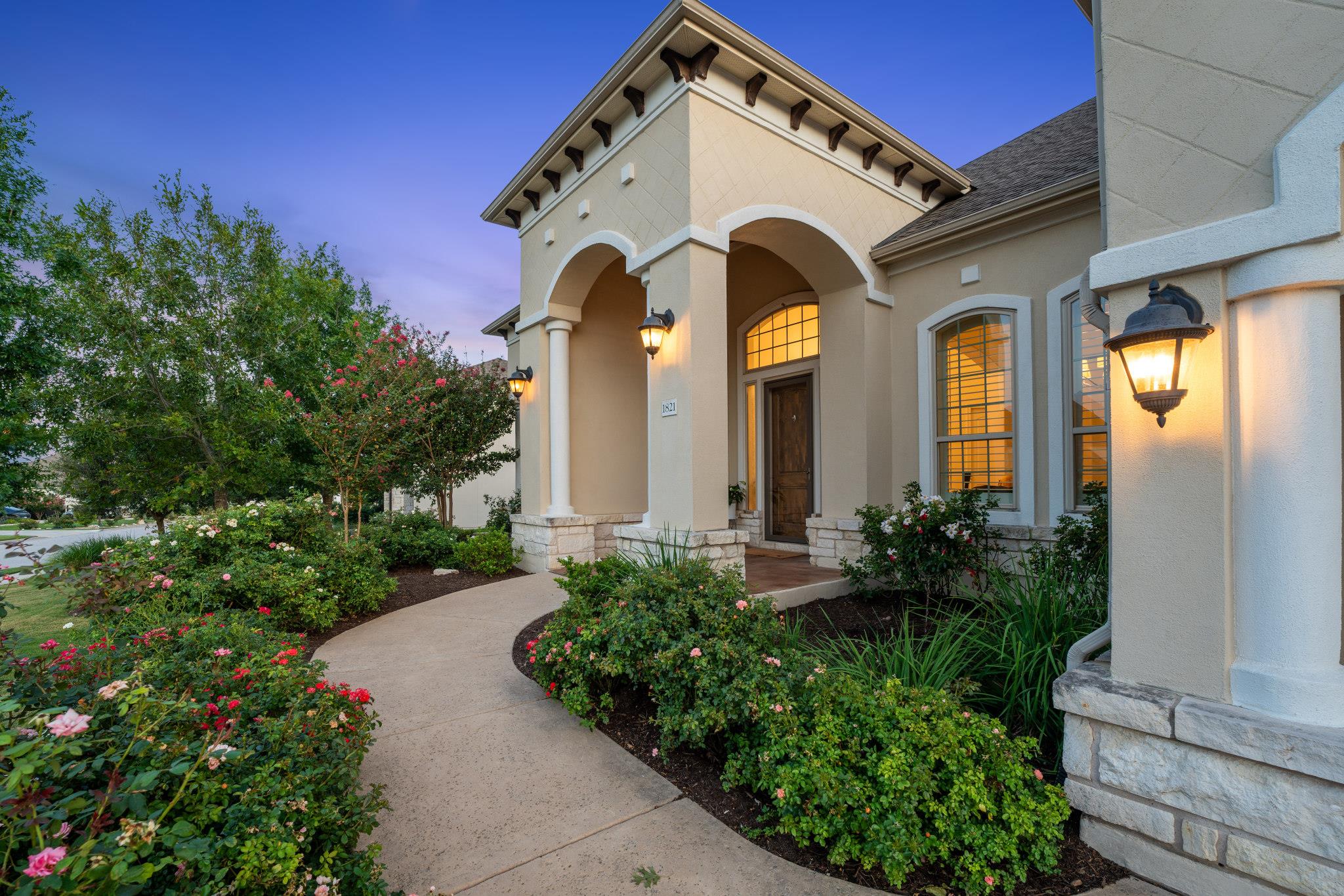 1821 Gilded Crest Dr Property Photo 2