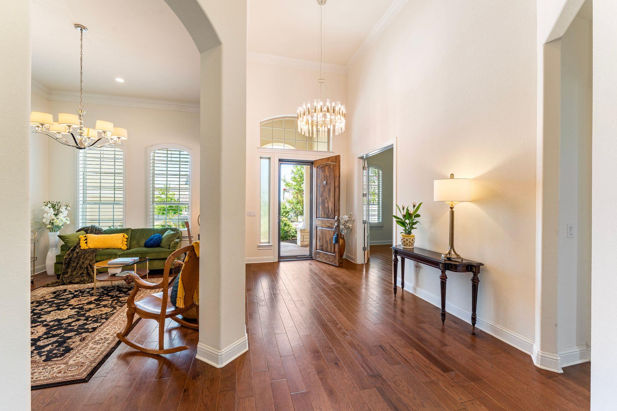 1821 Gilded Crest Dr Property Photo 3