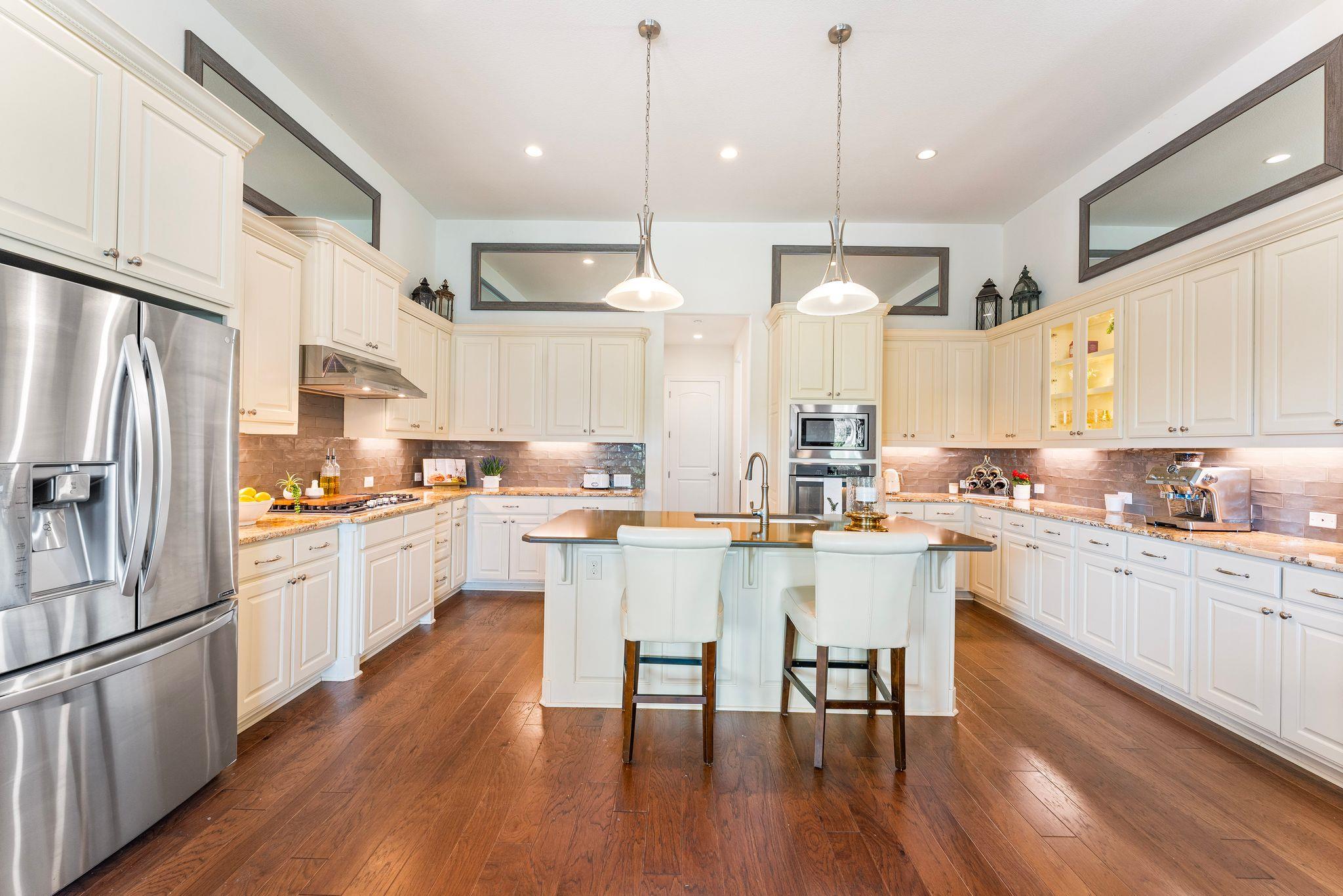 1821 Gilded Crest Dr Property Photo 4