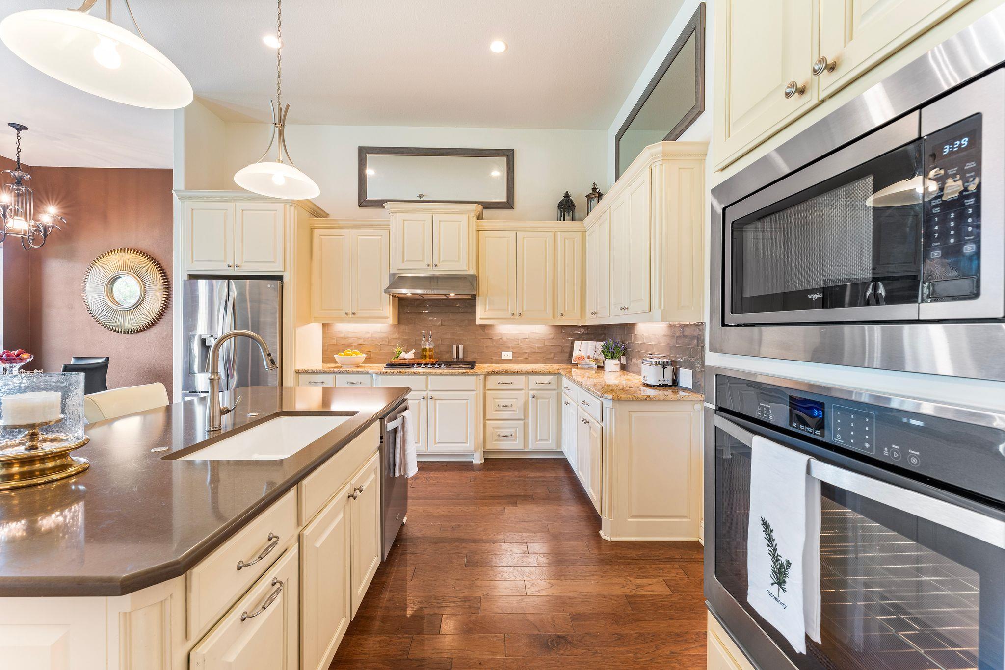 1821 Gilded Crest Dr Property Photo 5