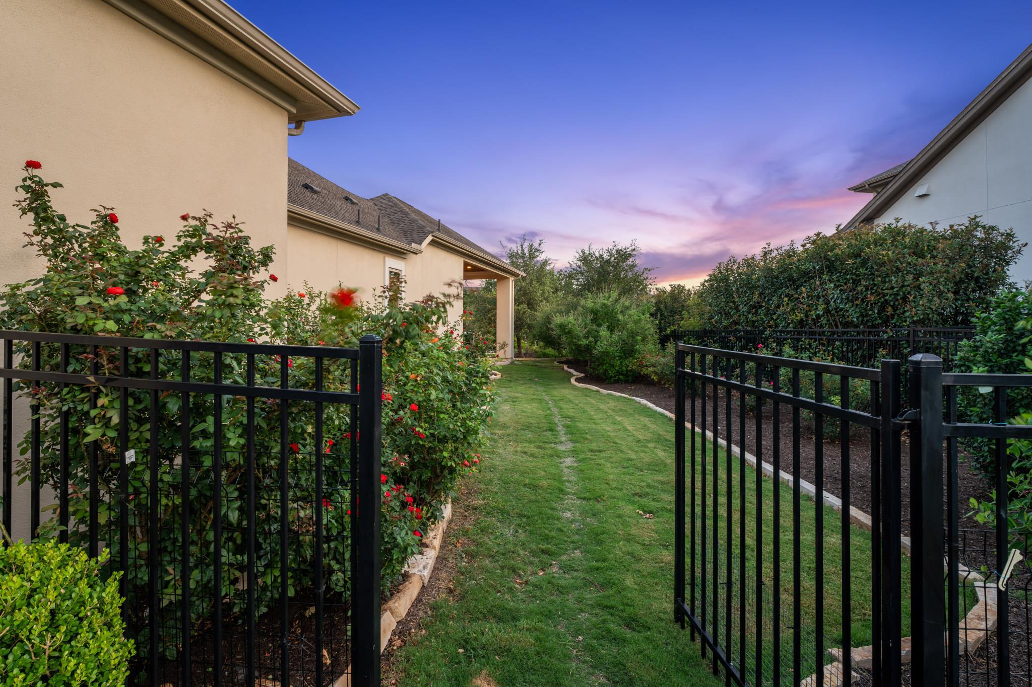 1821 Gilded Crest Dr Property Photo 38