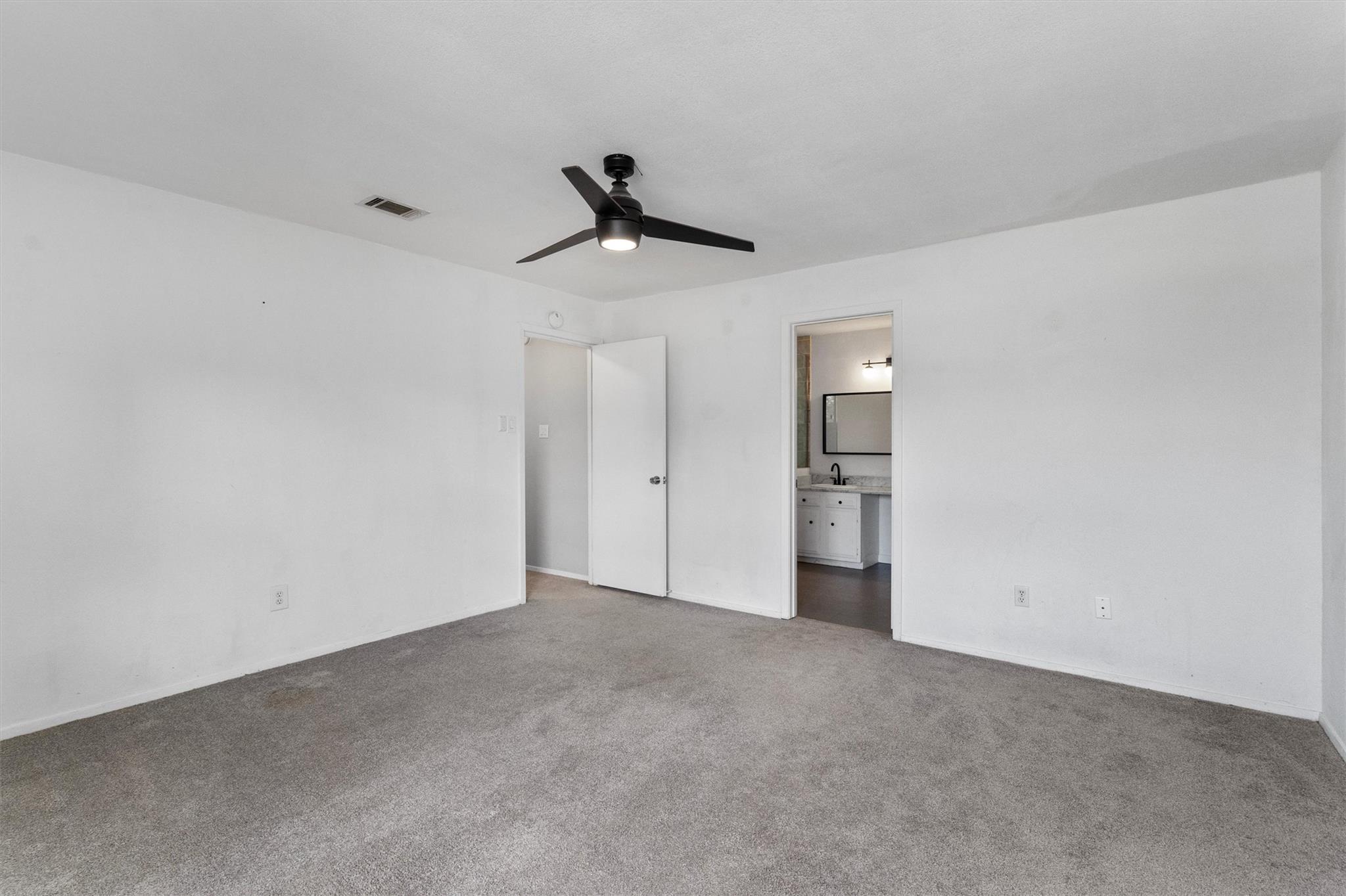 9809 Meadowheath Dr Property Photo 14