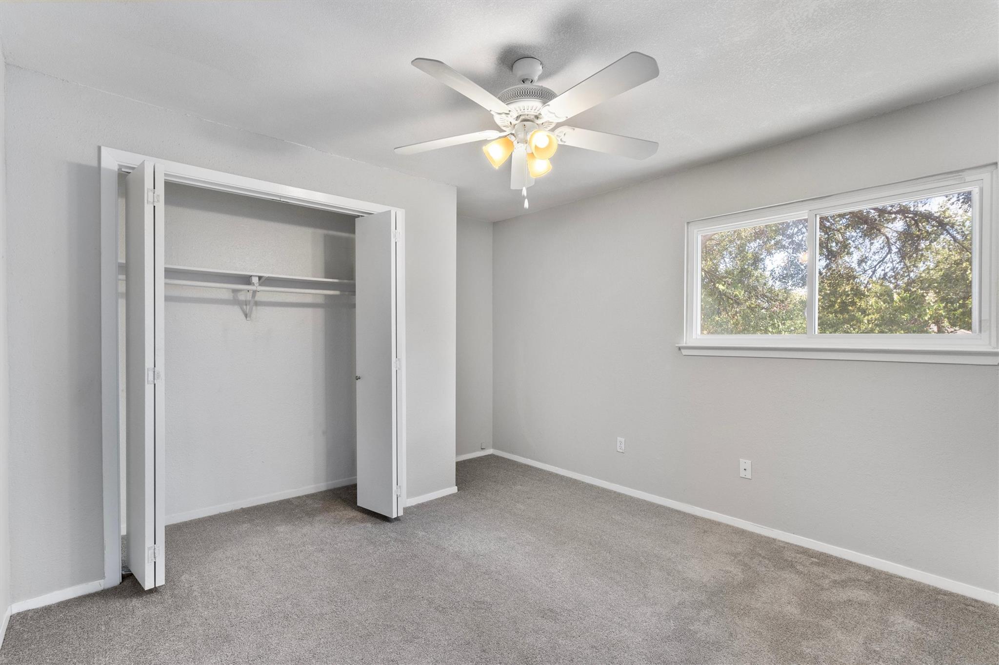 9809 Meadowheath Dr Property Photo 20