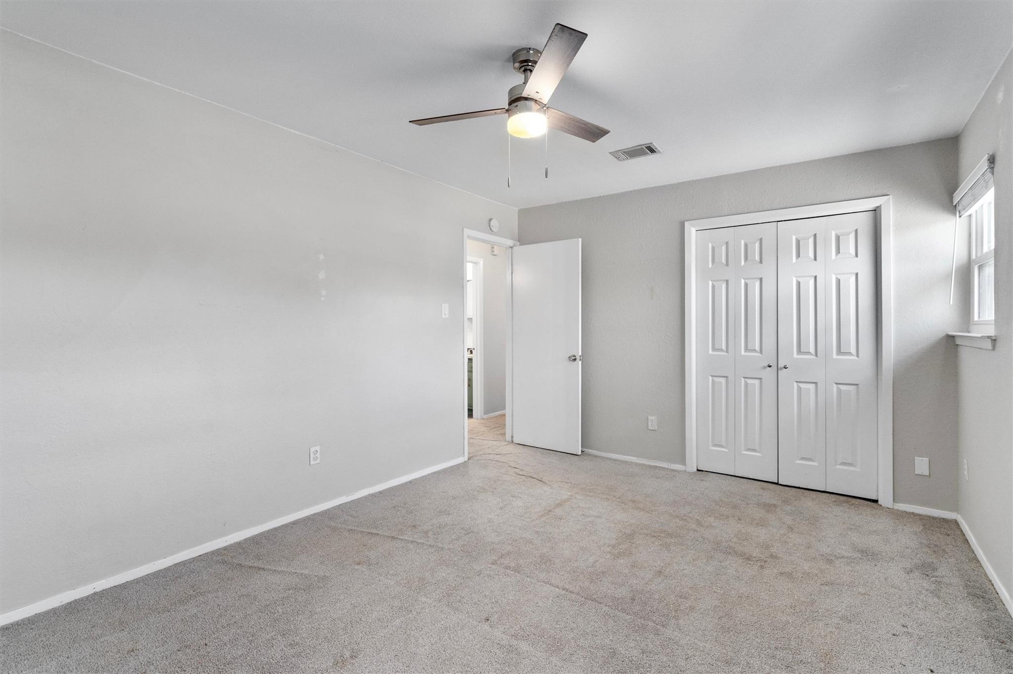 9809 Meadowheath Dr Property Photo 23