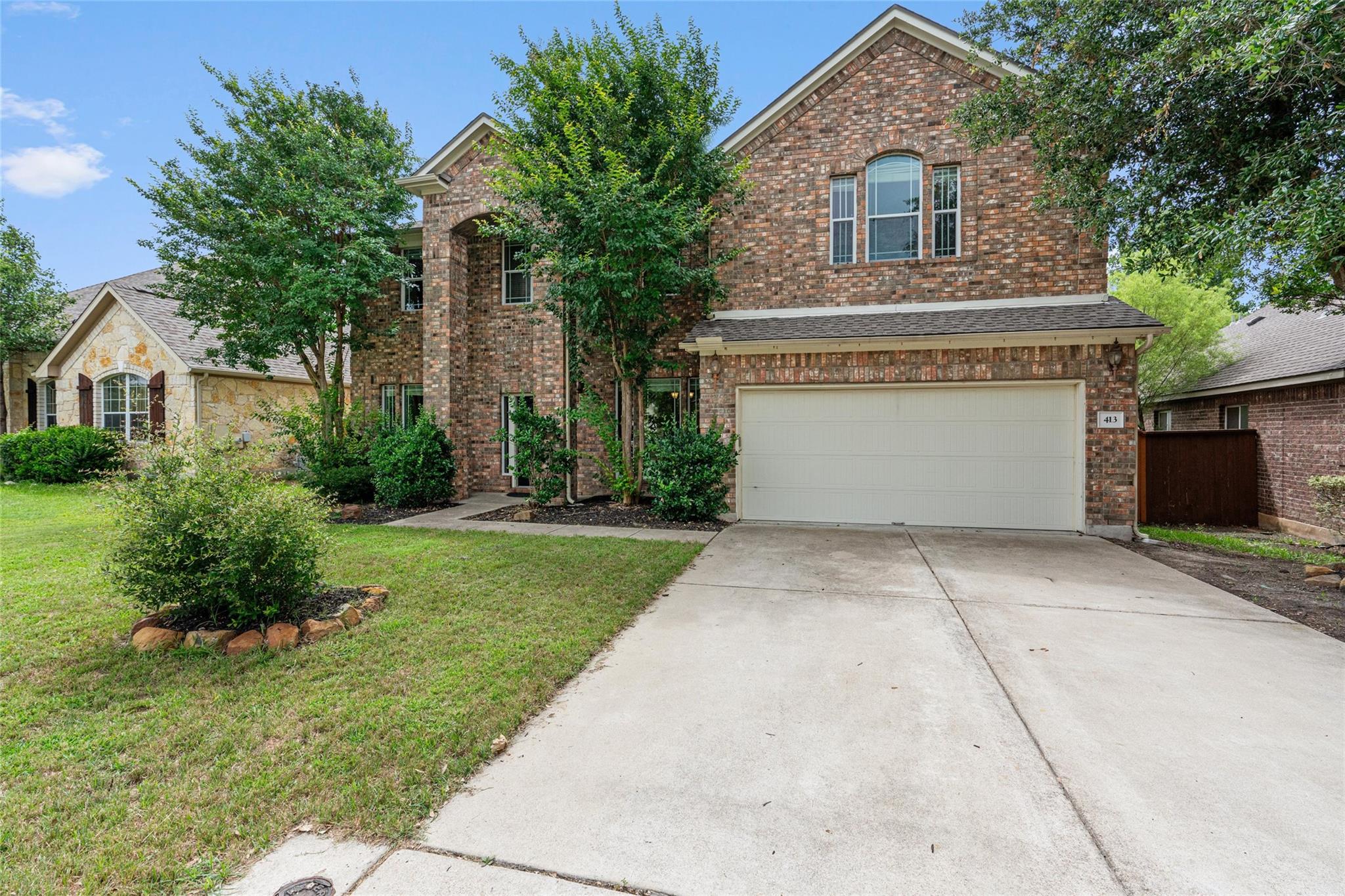 413 Monahans Dr Property Photo 3