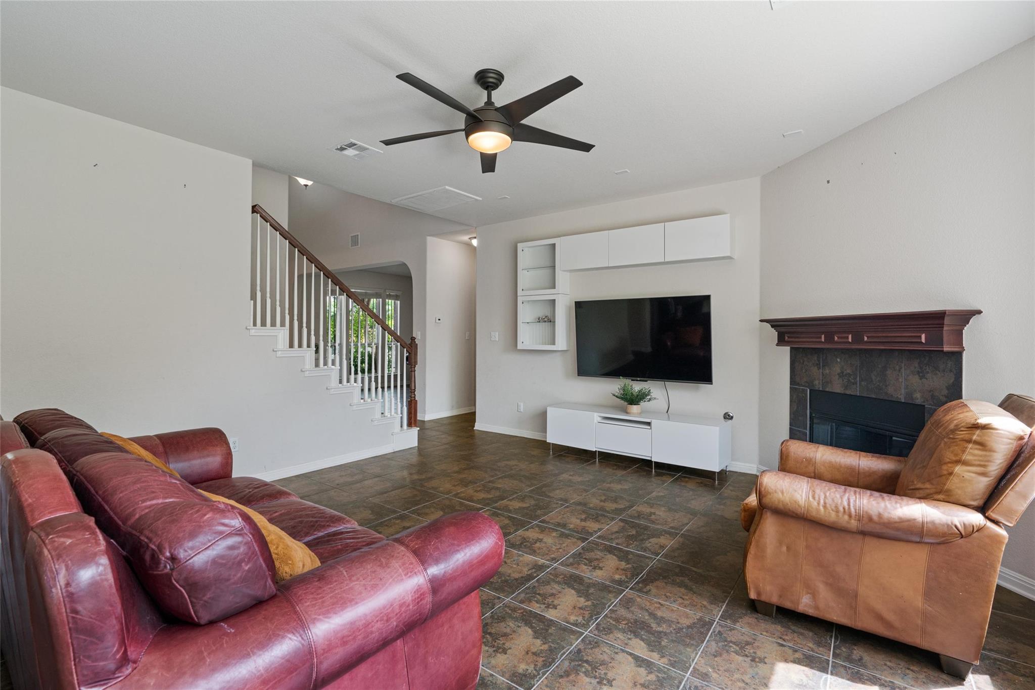 413 Monahans Dr Property Photo 10
