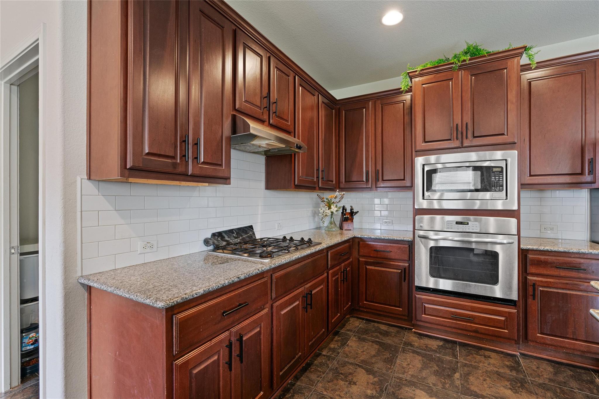 413 Monahans Dr Property Photo 13