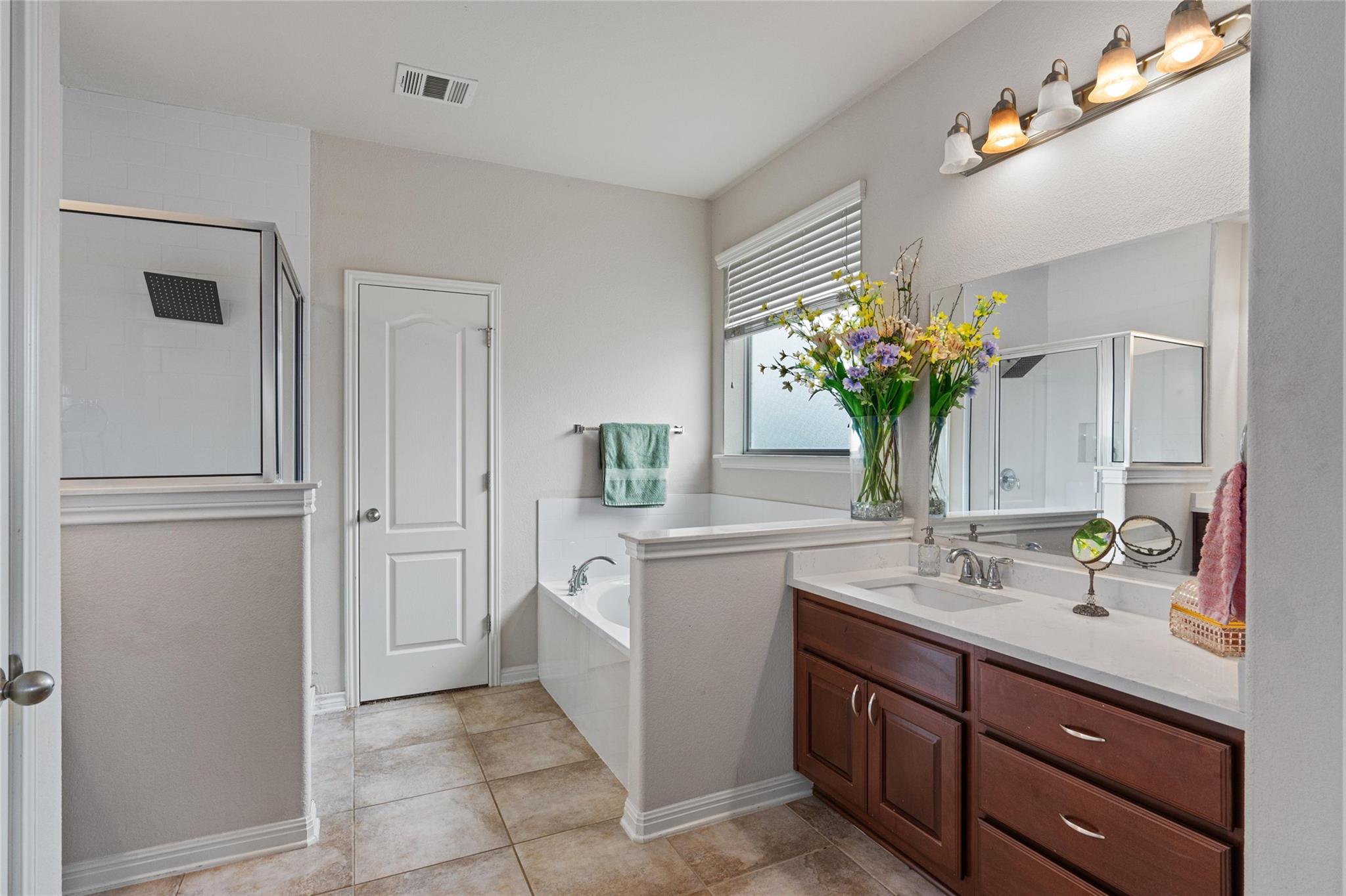 413 Monahans Dr Property Photo 24