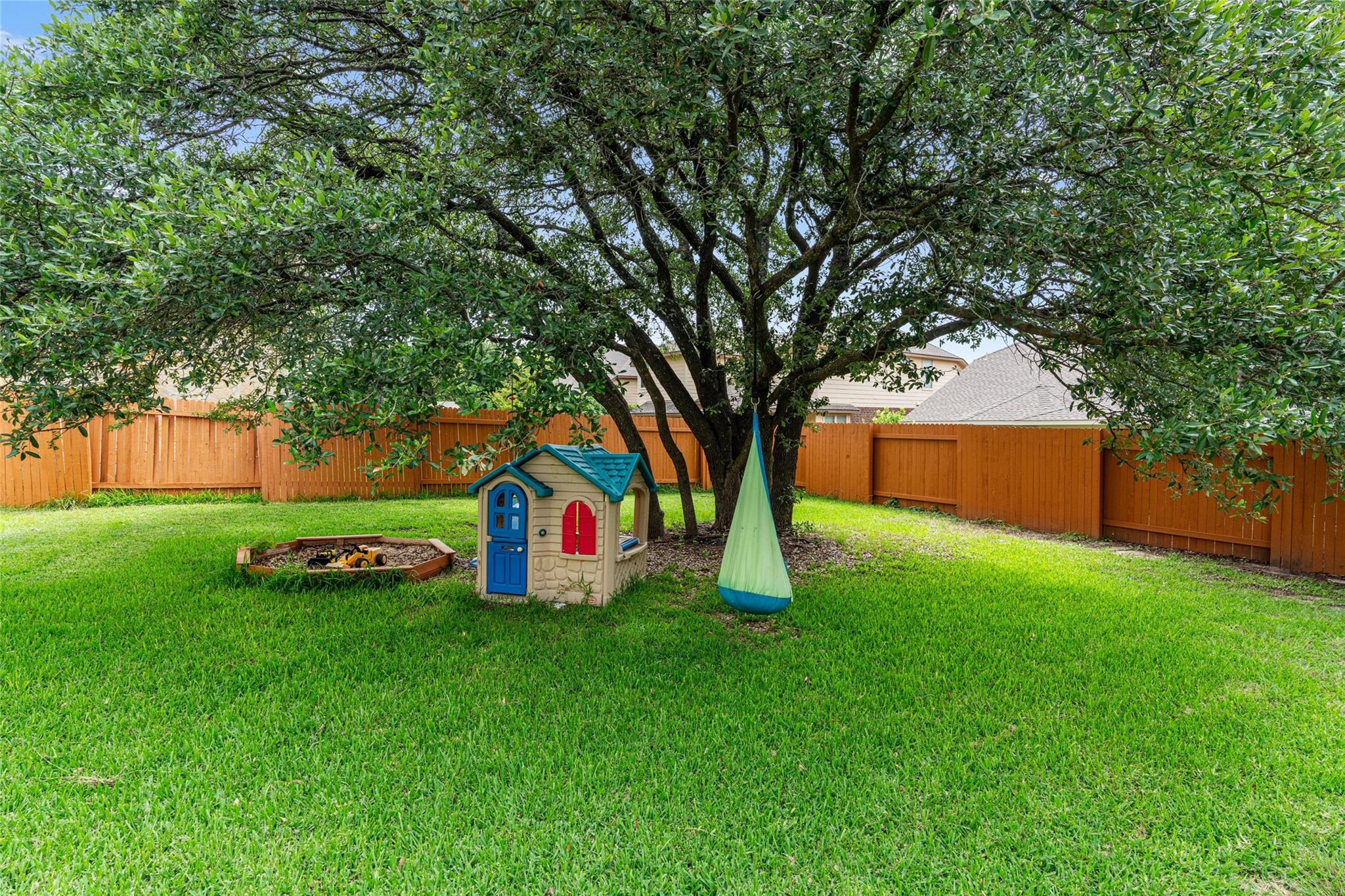 413 Monahans Dr Property Photo 34