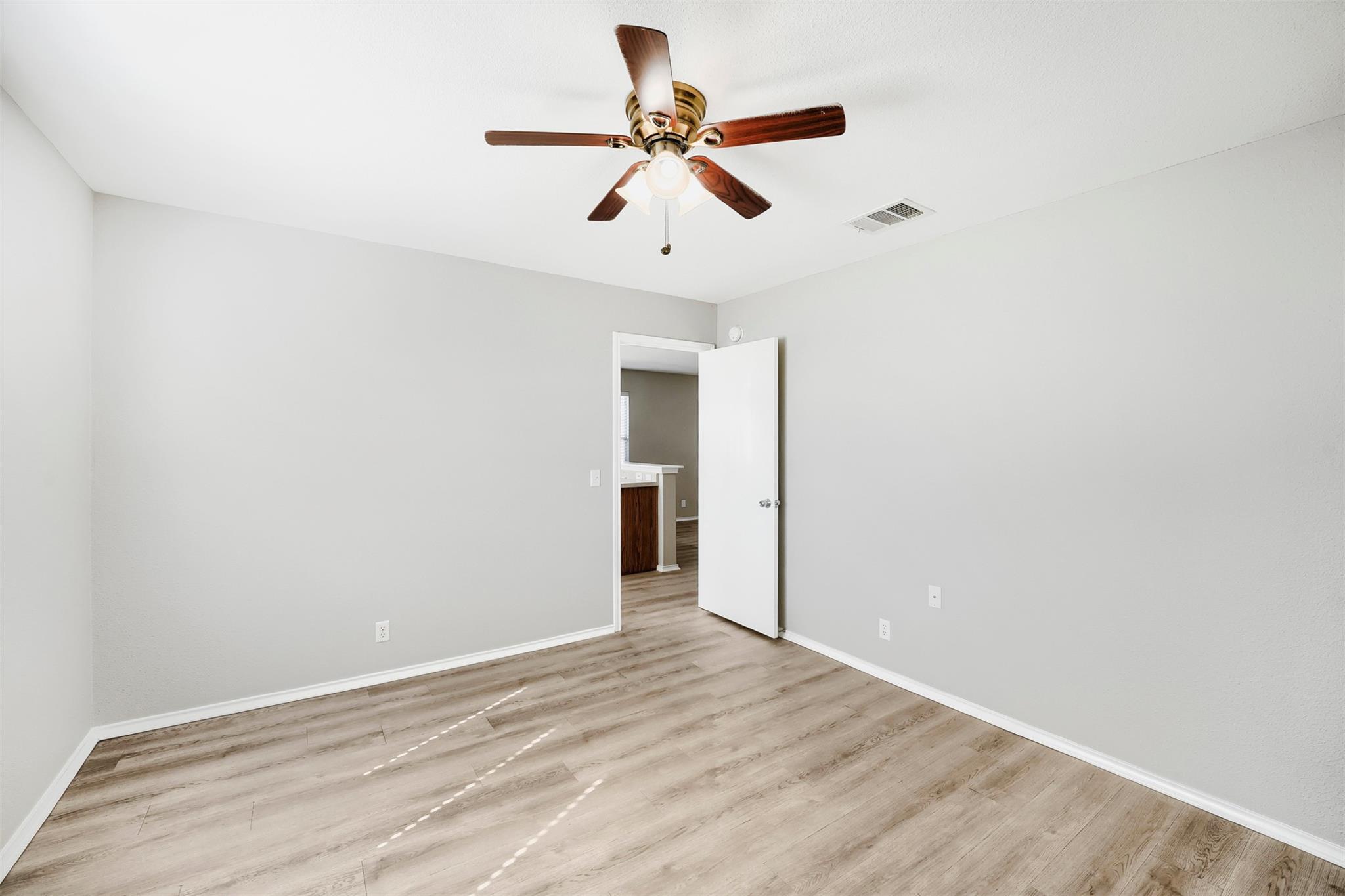 187 Ames Cv Property Photo 15