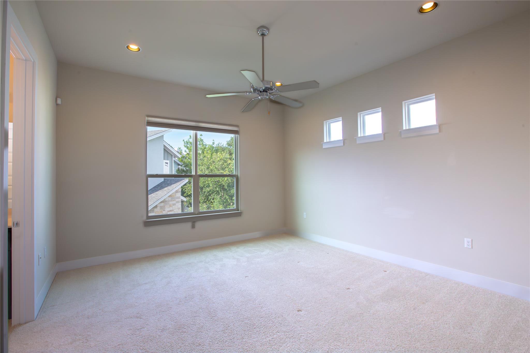 3108 E 51st St #601 Property Photo 11