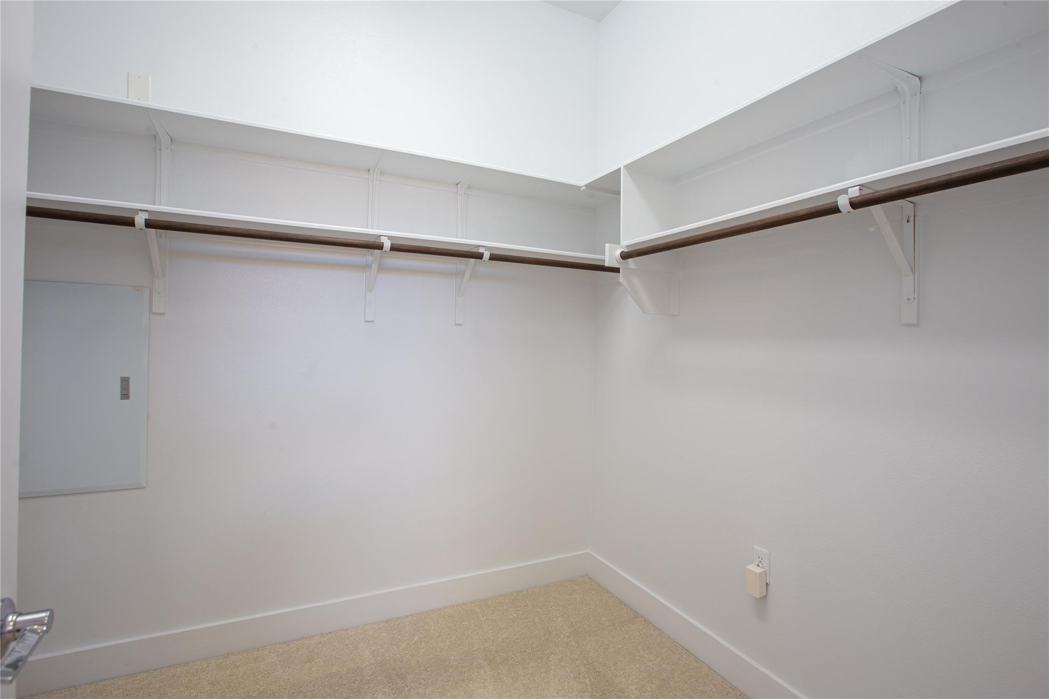 3108 E 51st St #601 Property Photo 13