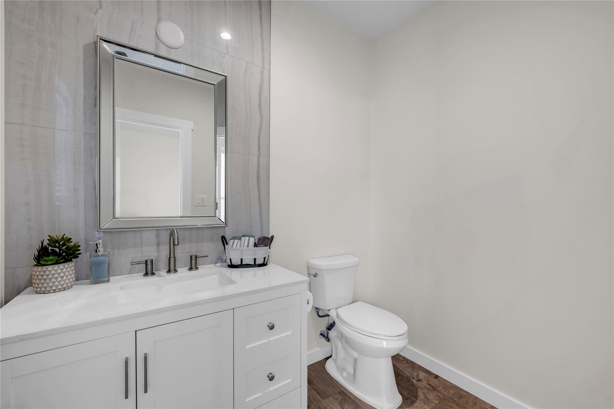 1514 Green Valley Ln Property Photo 16
