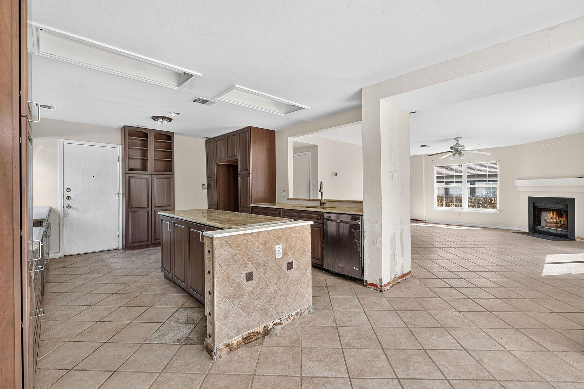 1301 Deerhound Pl Property Photo 12
