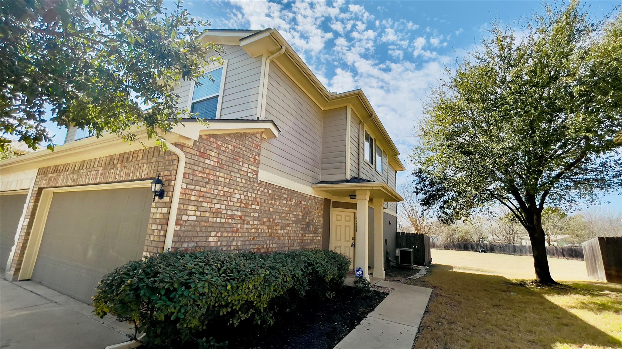14408b Charles Dickens Dr B Property Photo