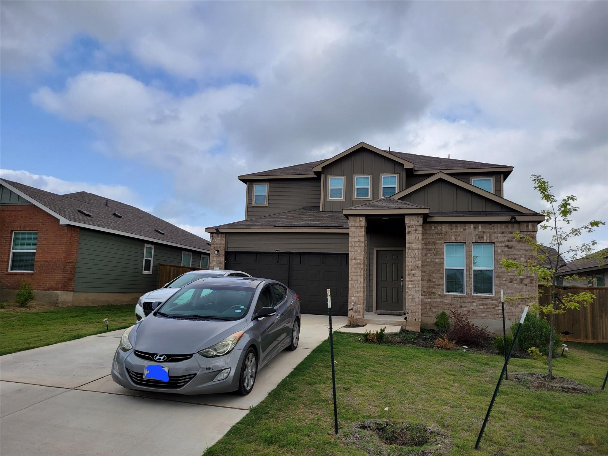 112 Perfect World LOOP Property Photo 1
