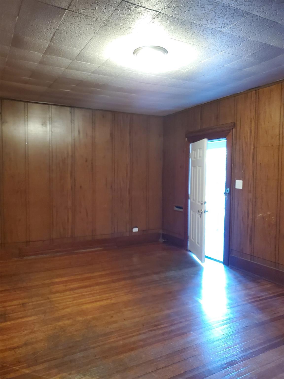 4113 Speedway None Property Photo 6