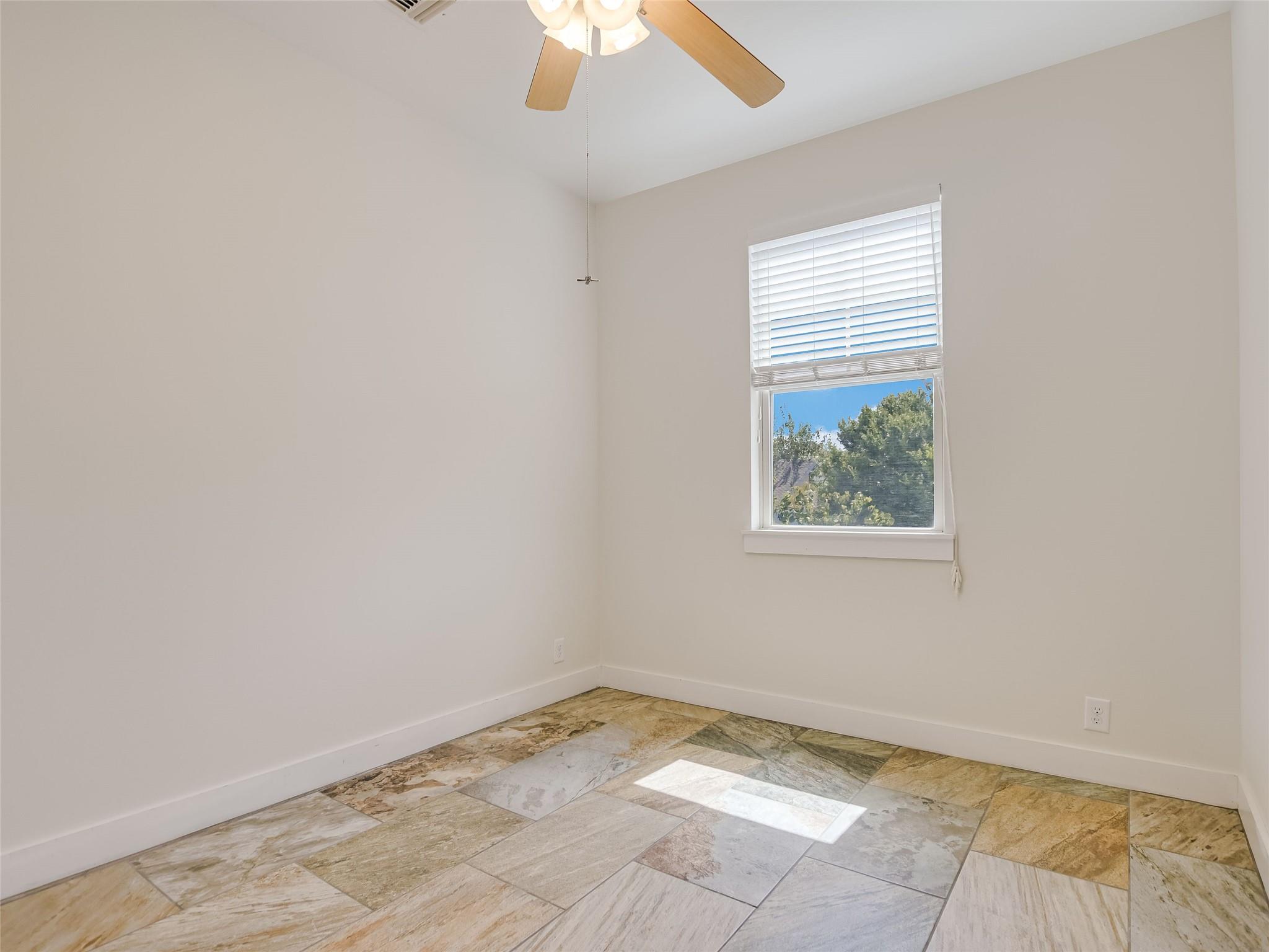 7420 Easy Wind Dr Property Photo 18