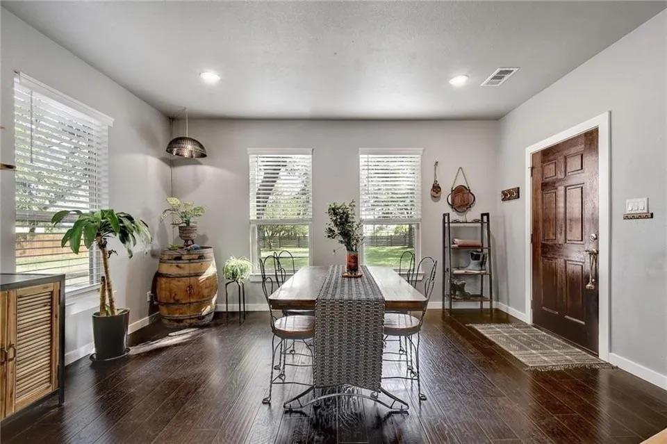 19107 Fm 969 Rd Property Photo 21