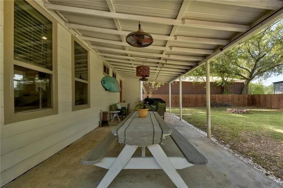 19107 Fm 969 Rd Property Photo 25
