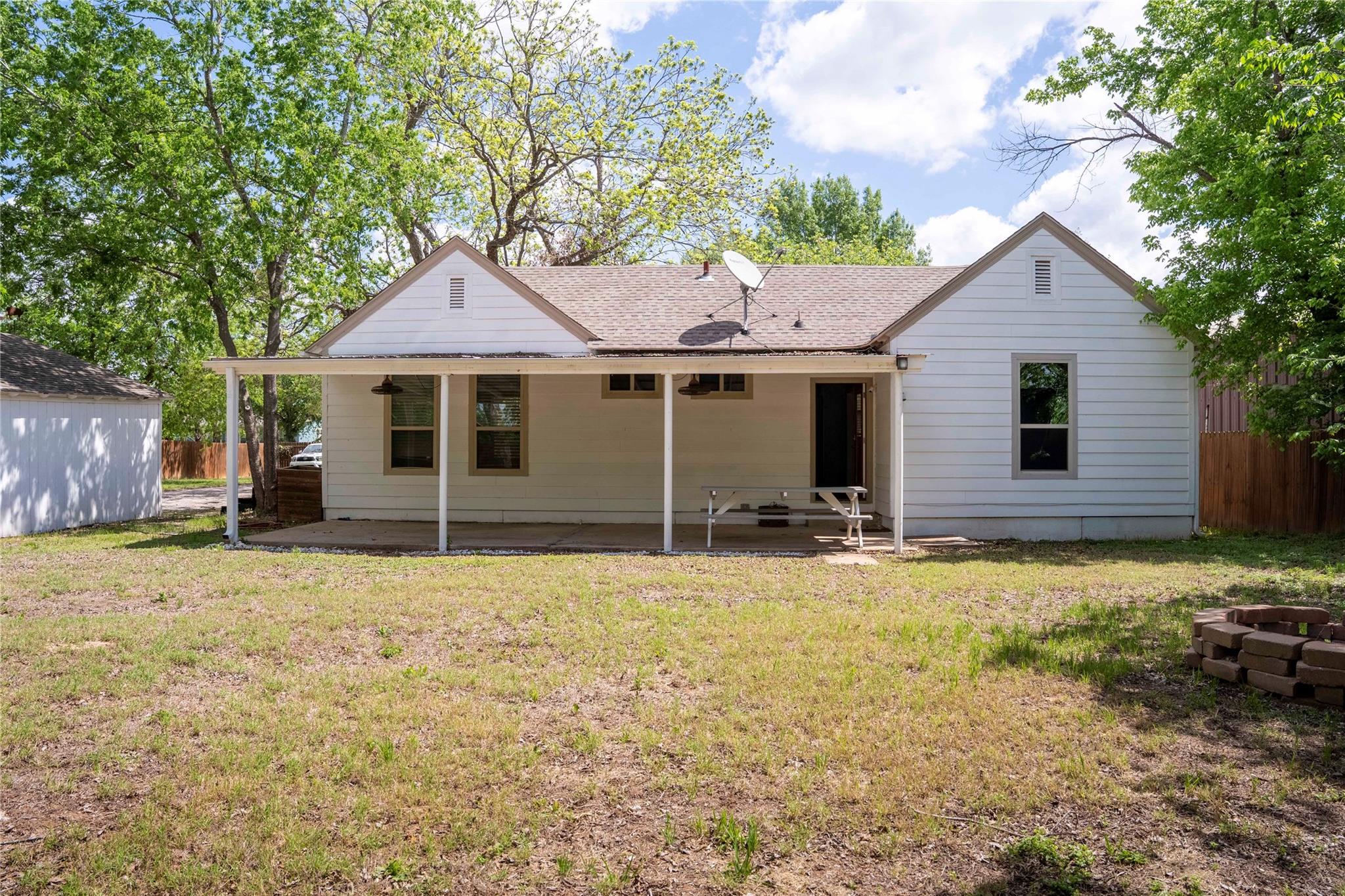 19107 Fm 969 Rd Property Photo 27