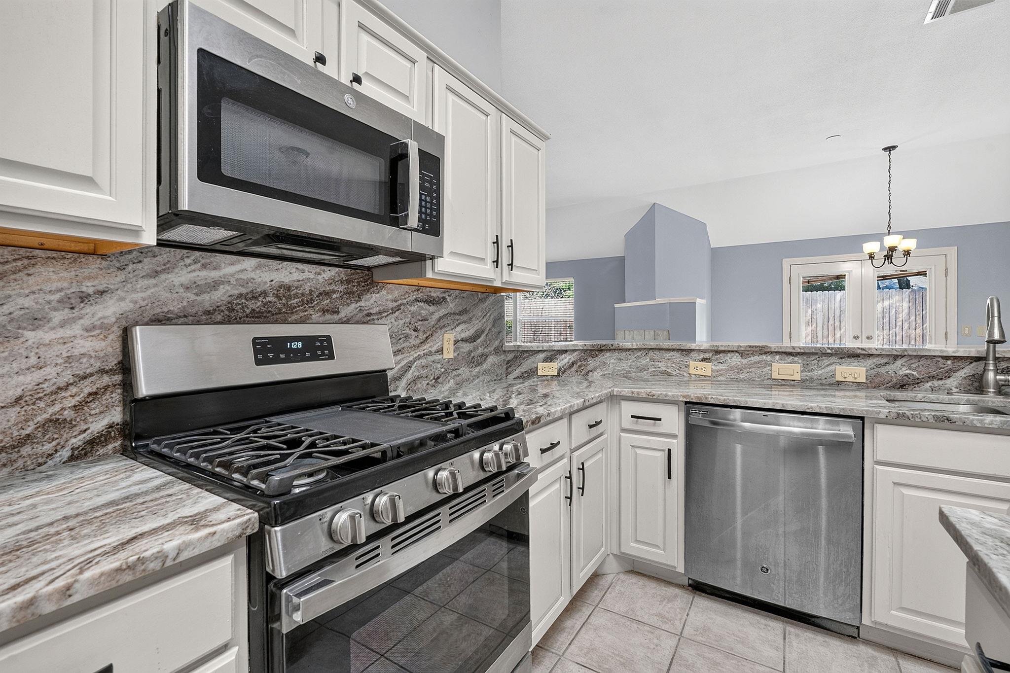 4110 Paseo Dr Property Photo 3