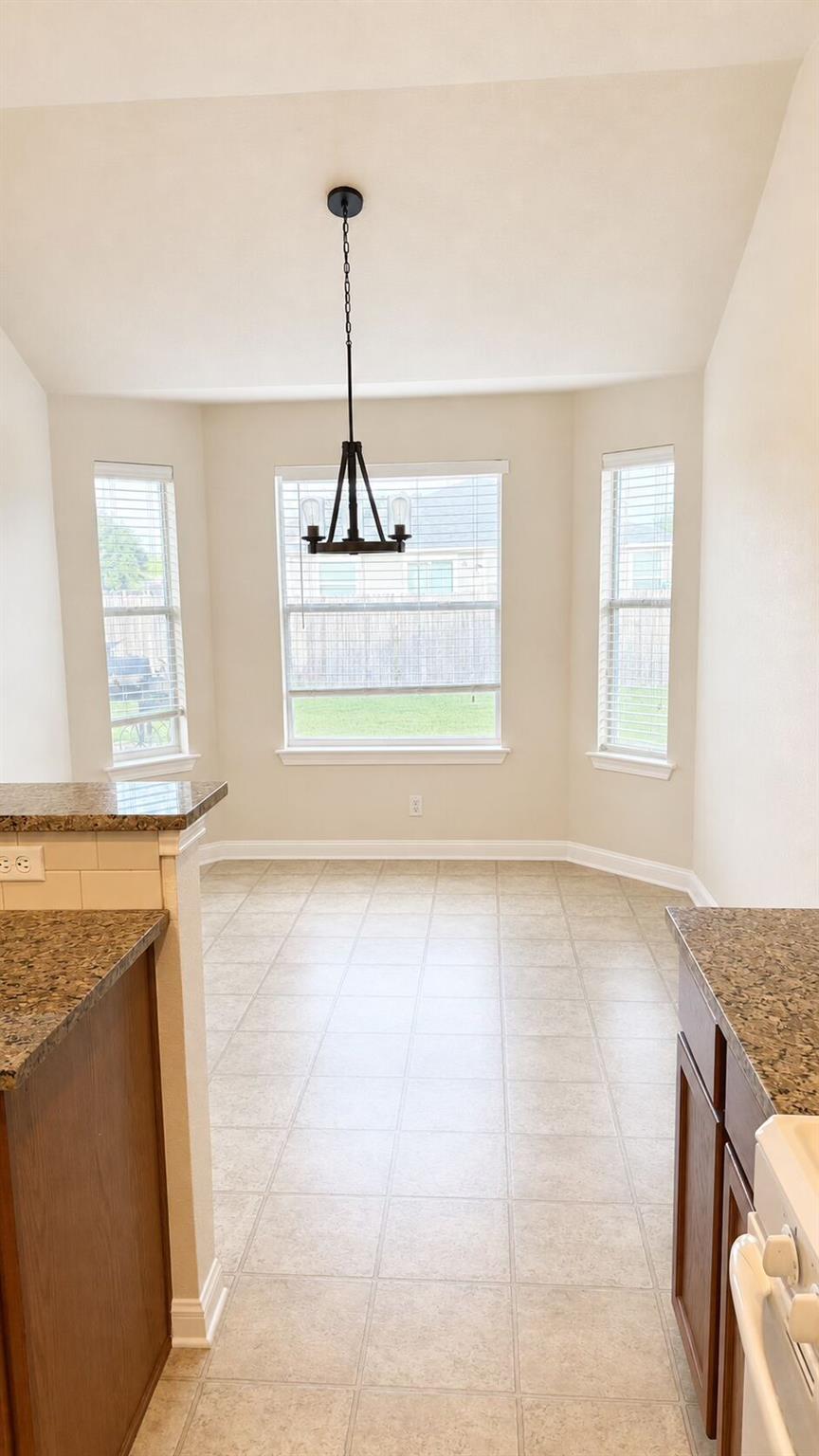 100 Lightfoot Ct Property Photo 6