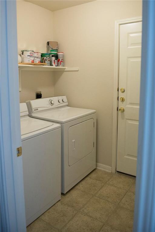 100 Lightfoot Ct Property Photo 7