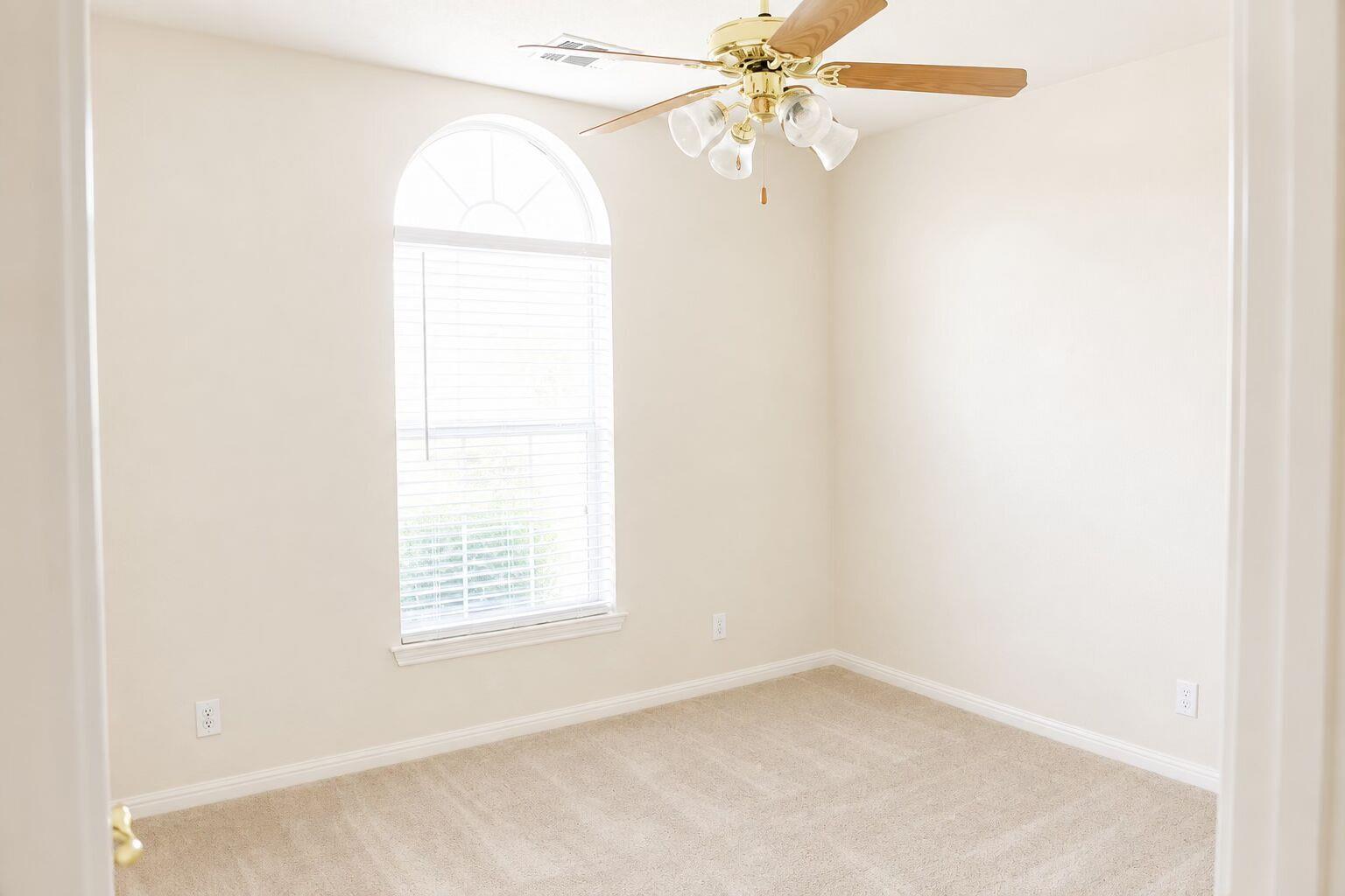 100 Lightfoot Ct Property Photo 13