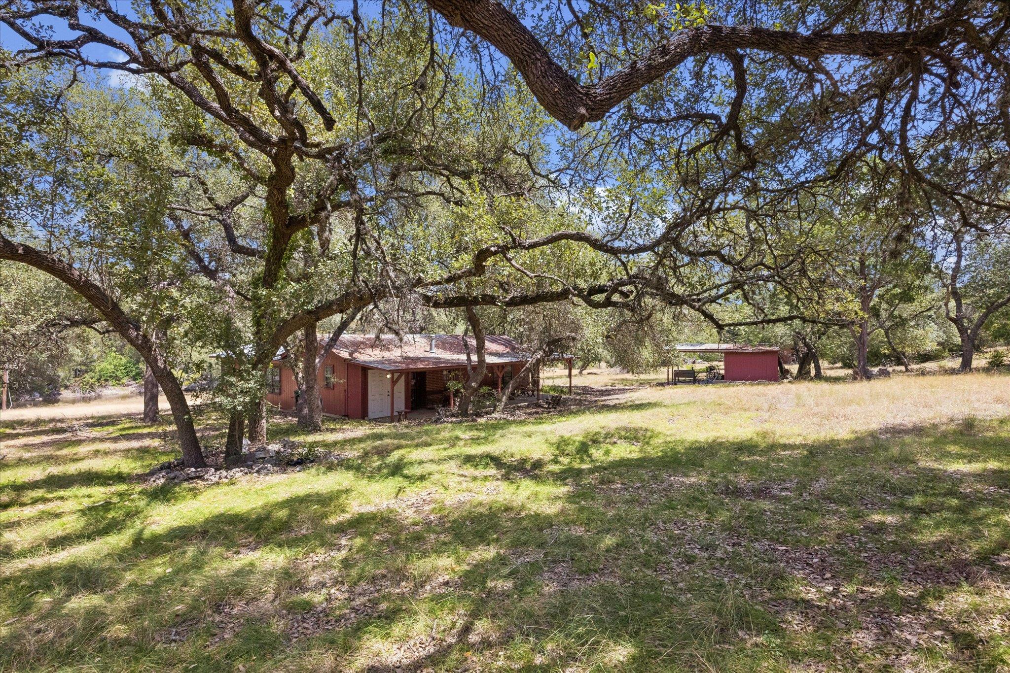 1920 The Low Rd Property Photo 9