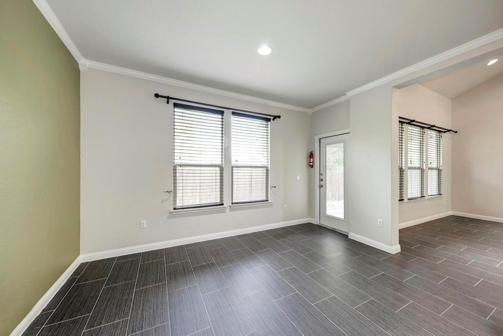 10617 Portico Ln Property Photo 7