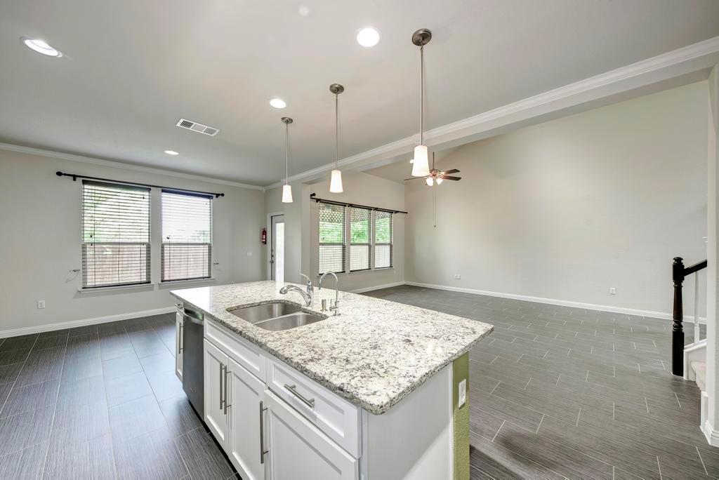 10617 Portico Ln Property Photo 10