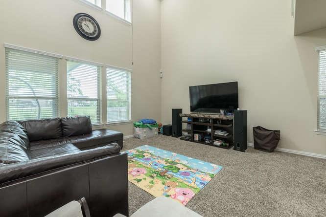 2469 Millbrook Loop Property Photo 10