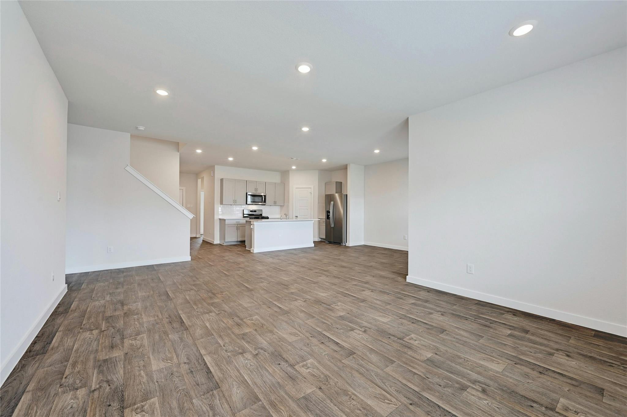 313 Merriman Rd Property Photo 12