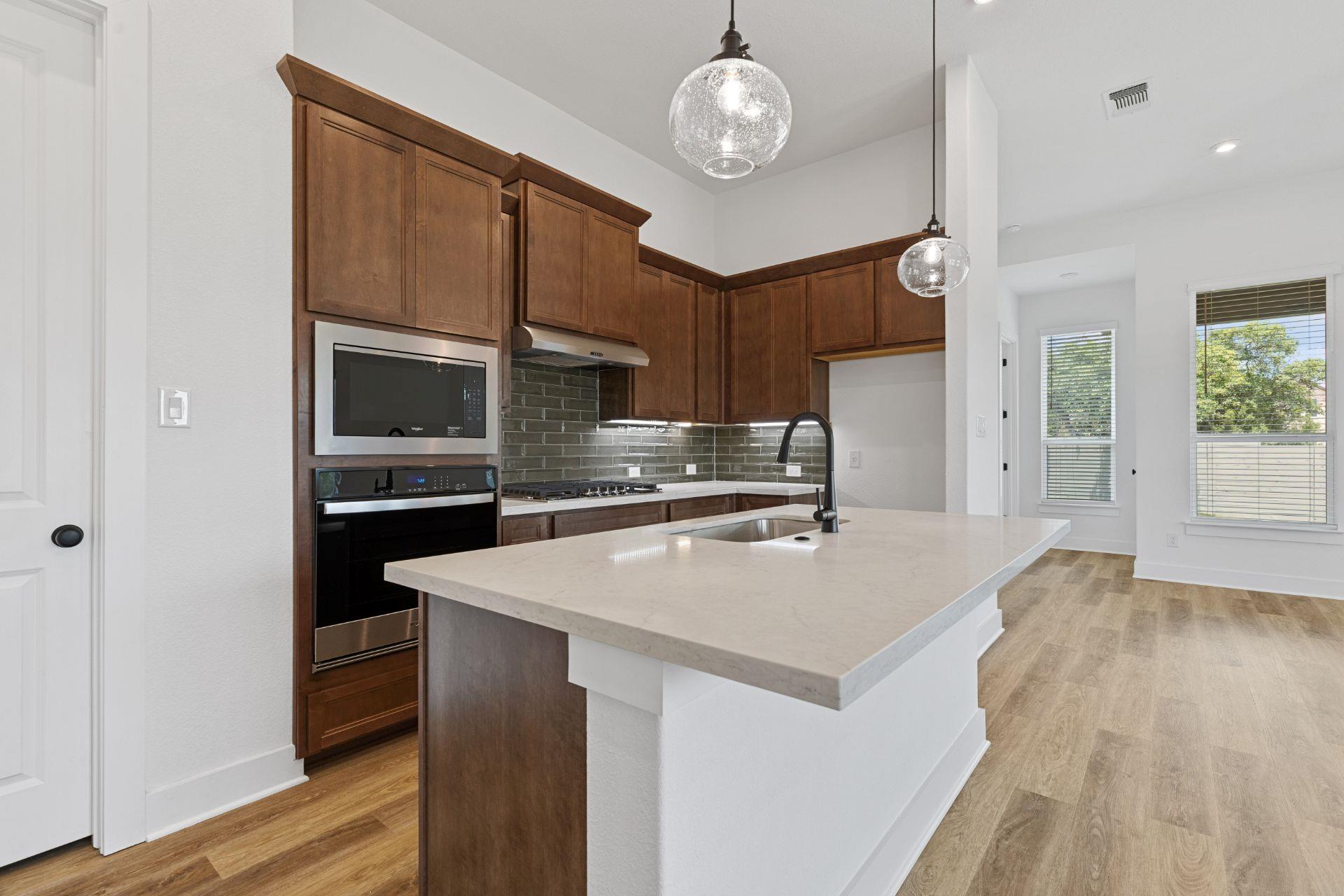 425 Hickory Springs Trl Property Photo 7