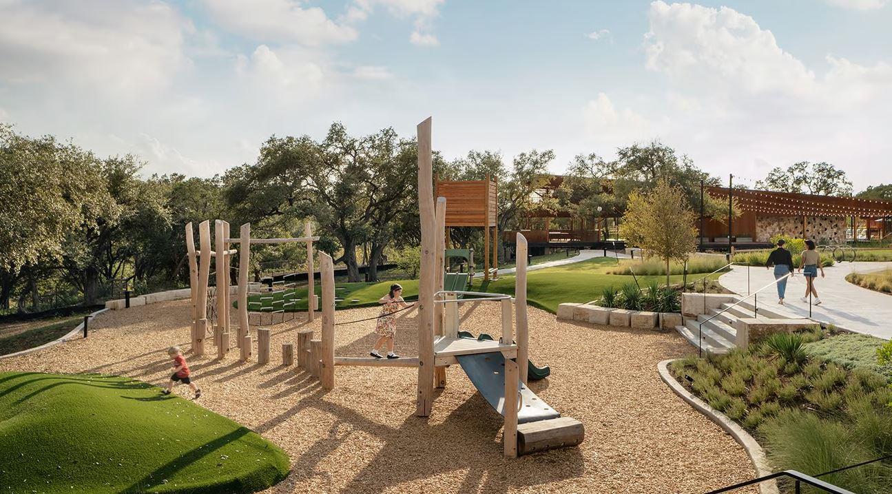 425 Hickory Springs Trl Property Photo 34