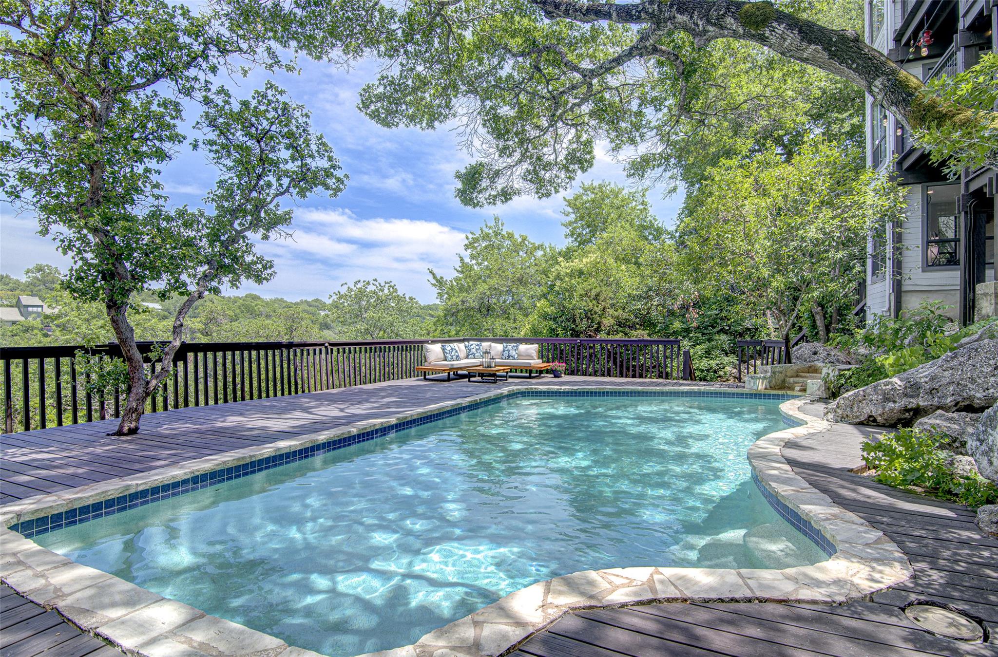 8607 Appalachian Dr Property Photo