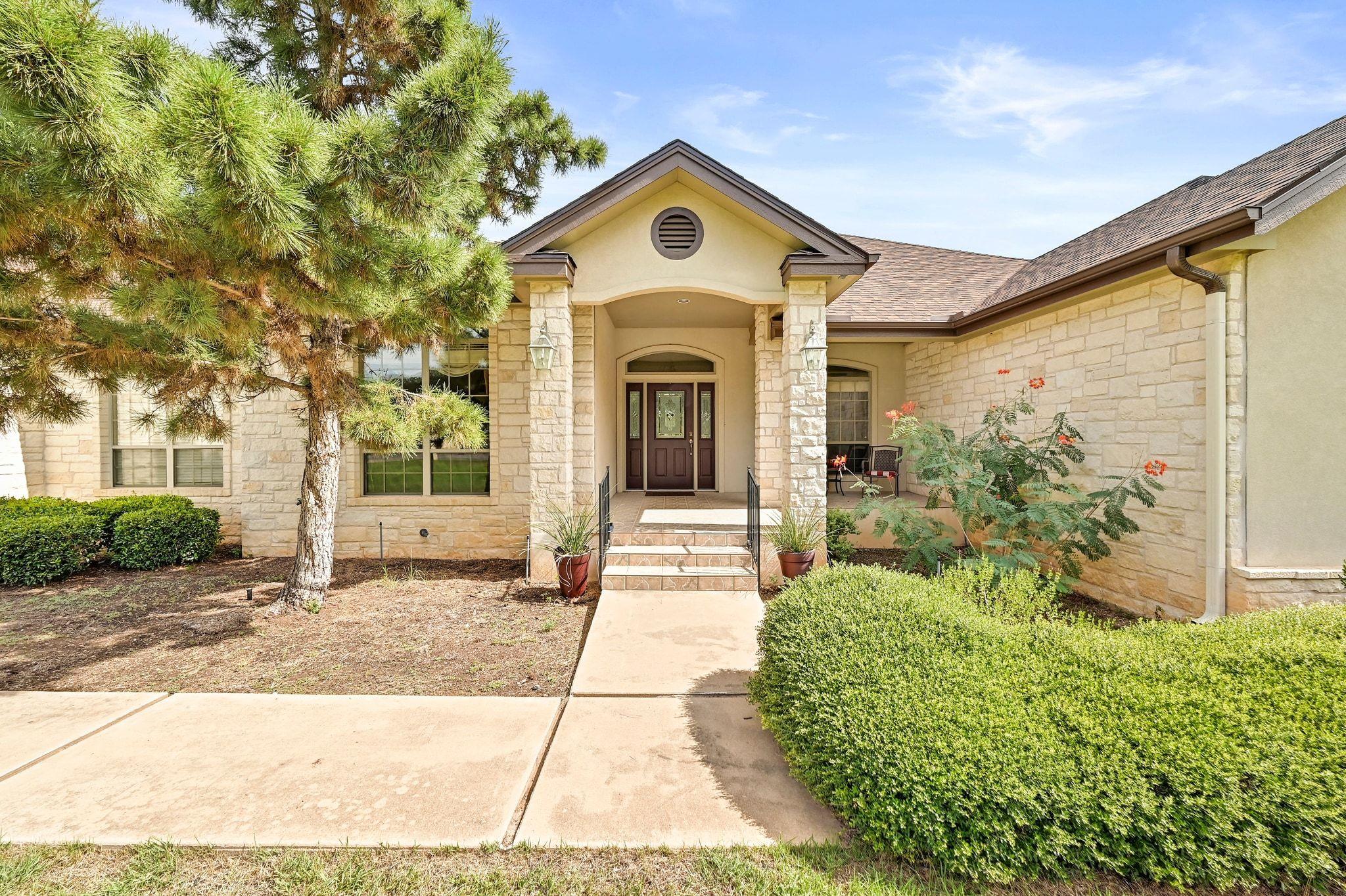 100 Wallace Riddell Dr Property Photo 3