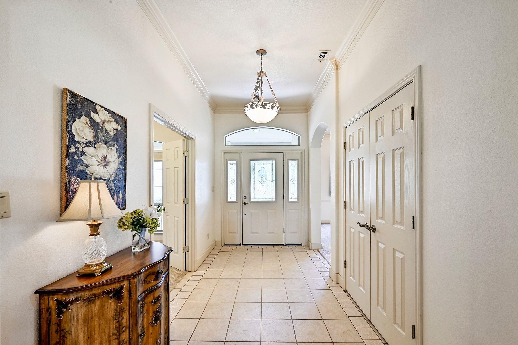 100 Wallace Riddell Dr Property Photo 4