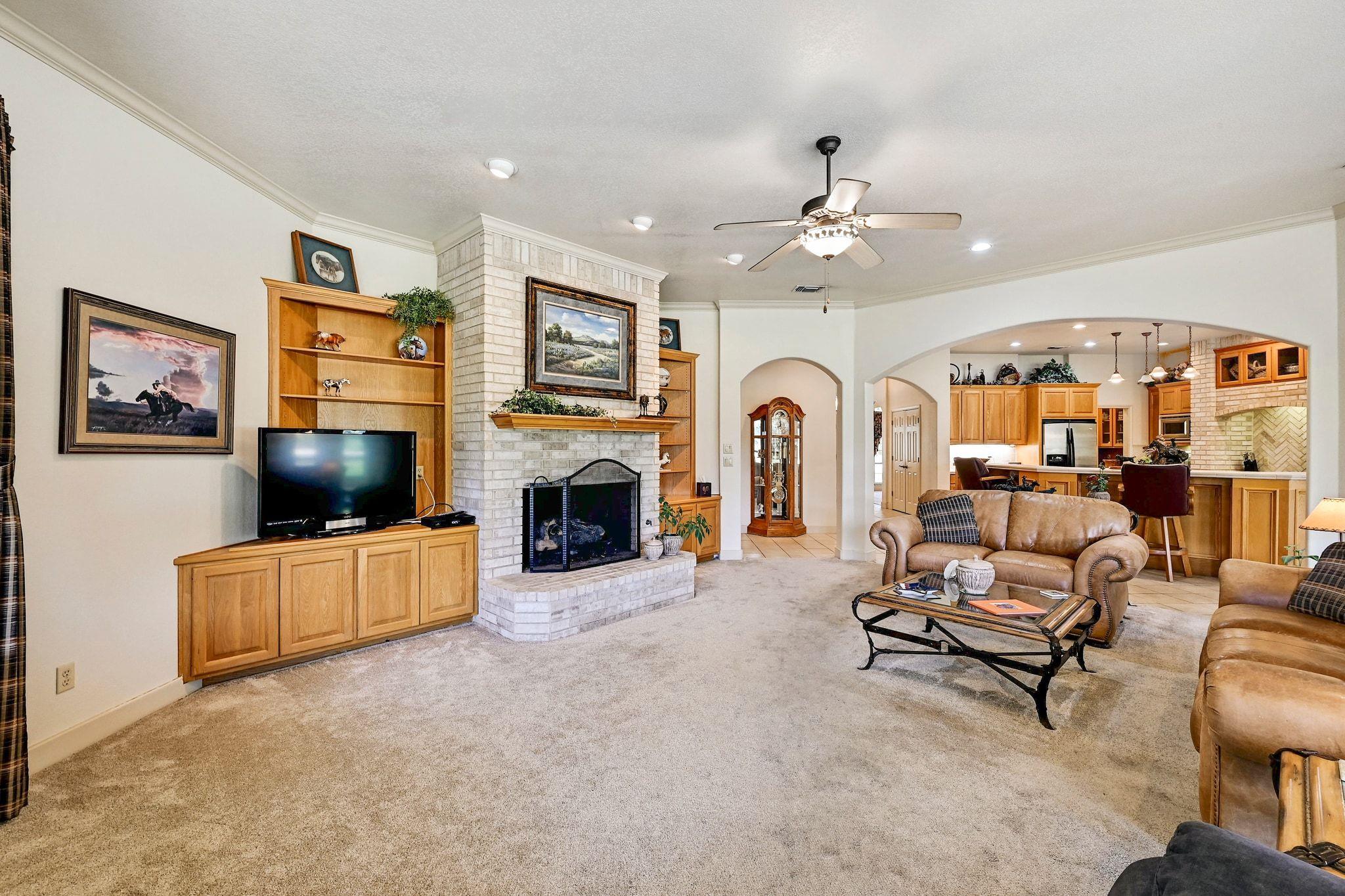 100 Wallace Riddell Dr Property Photo 11