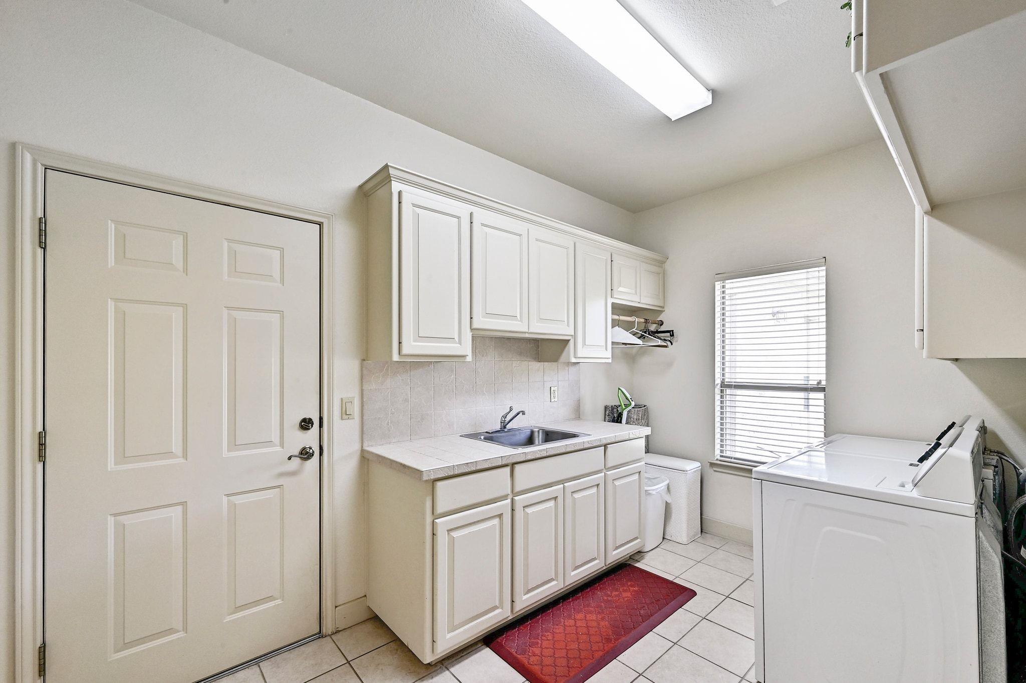 100 Wallace Riddell Dr Property Photo 33