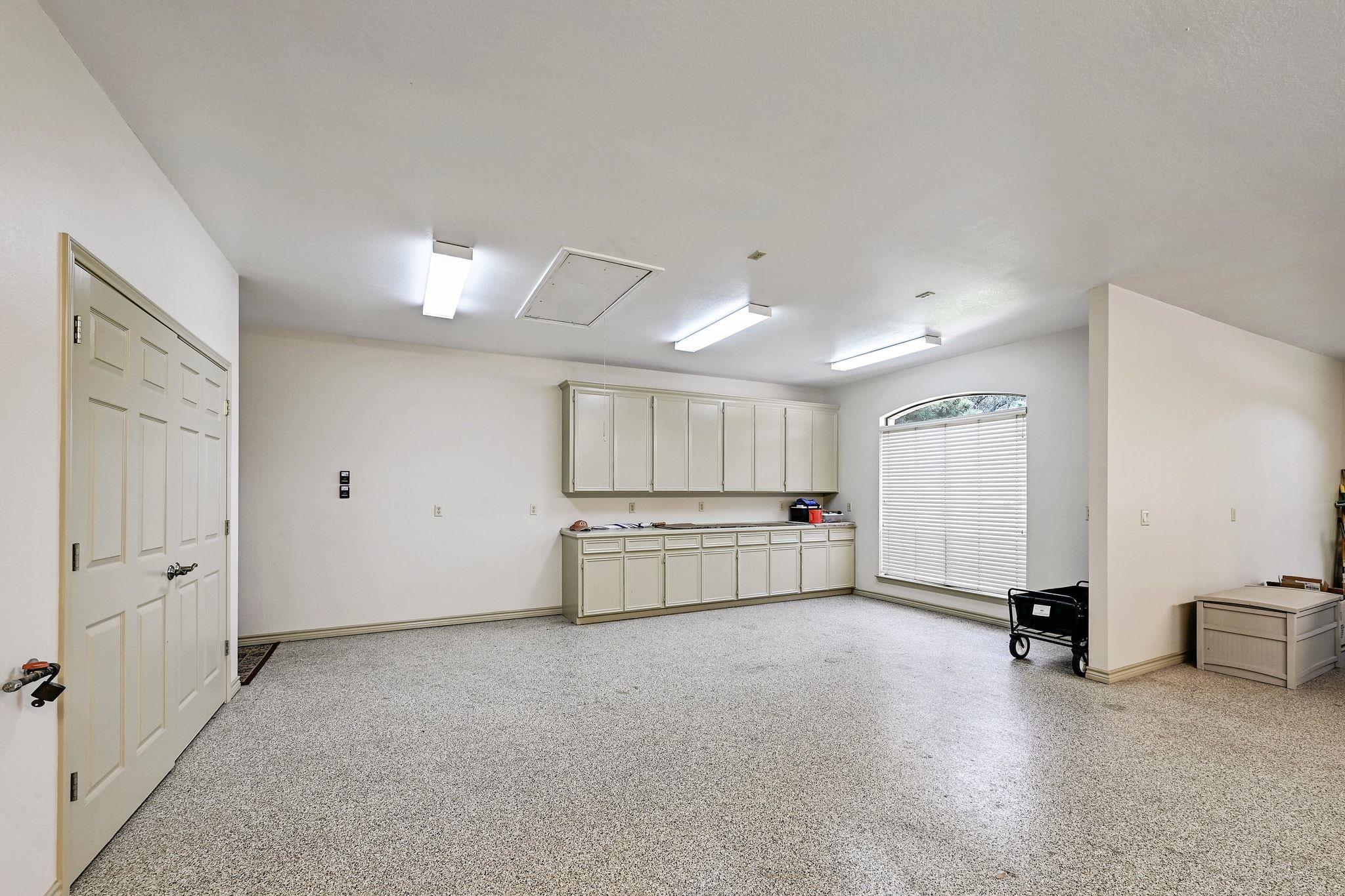 100 Wallace Riddell Dr Property Photo 34