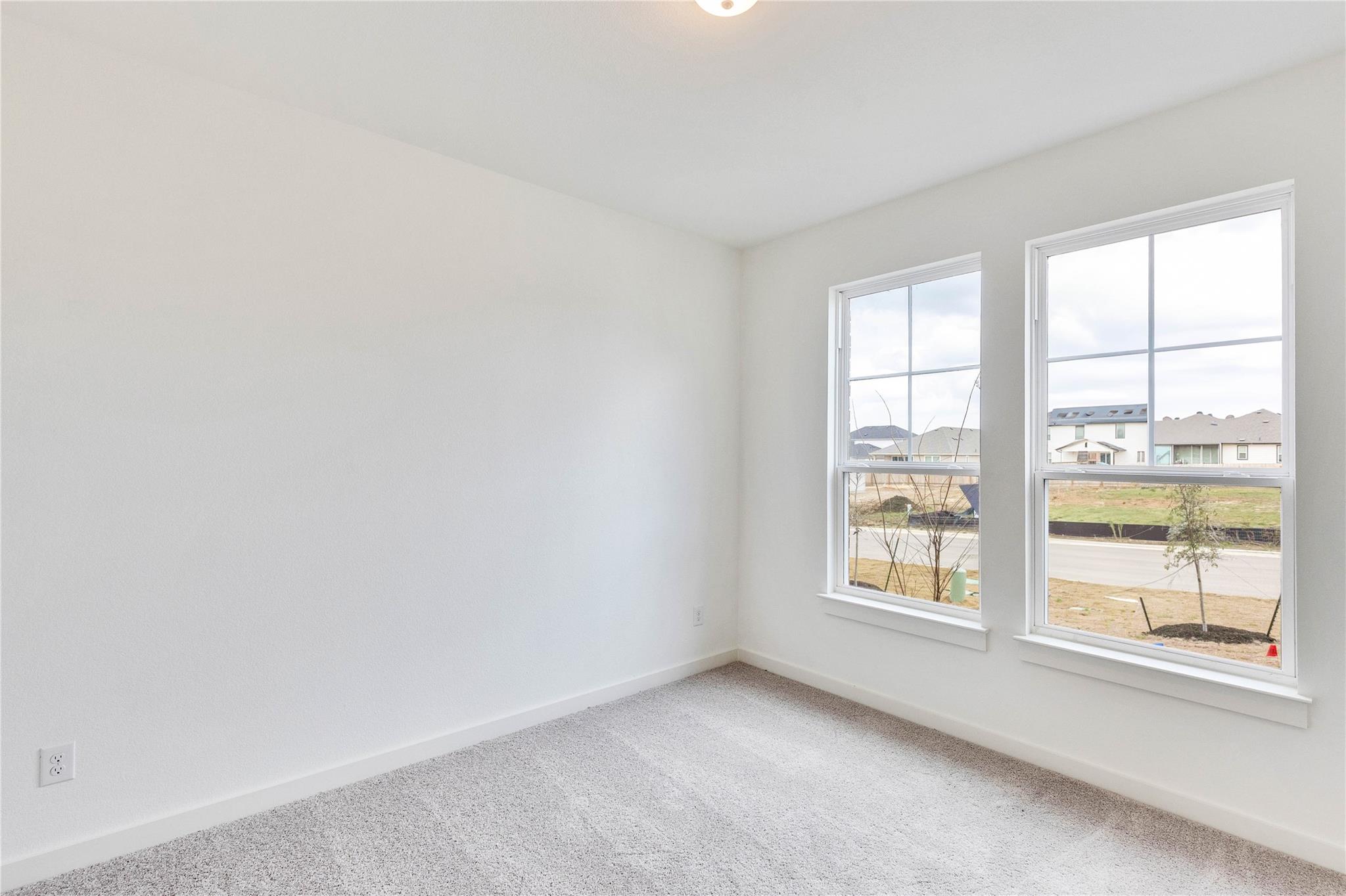 224 Seattle Slew Dr Property Photo 12