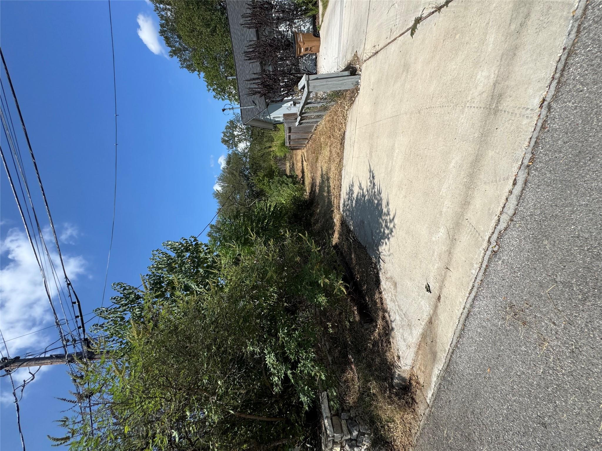 1196 Em Franklin Ave Property Photo 2