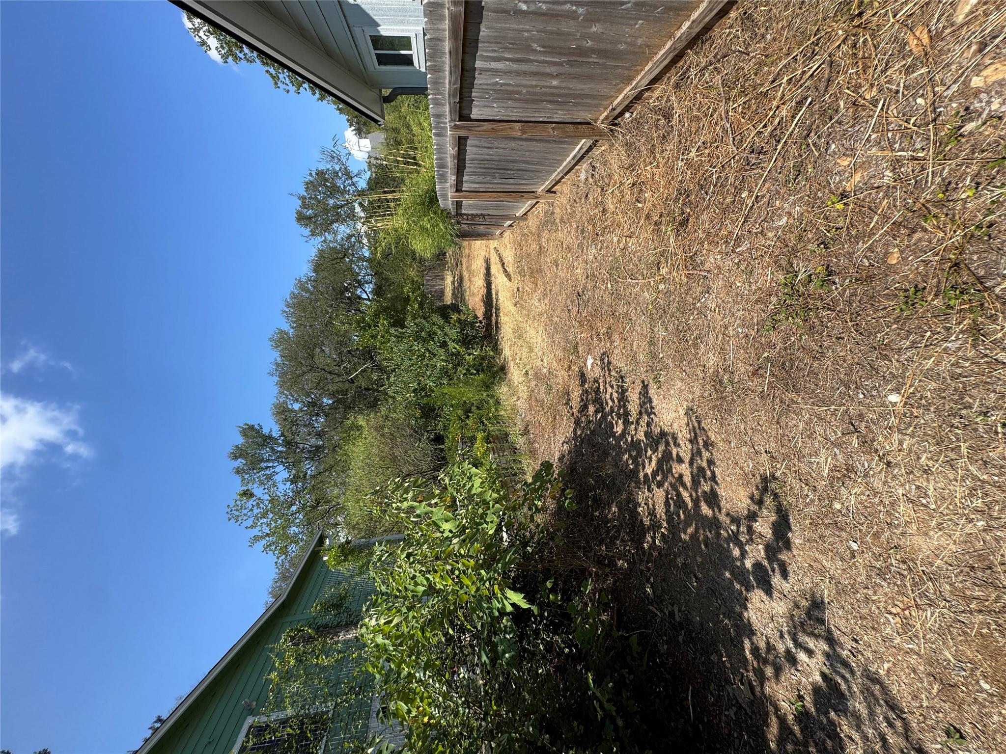 1196 Em Franklin Ave Property Photo 3