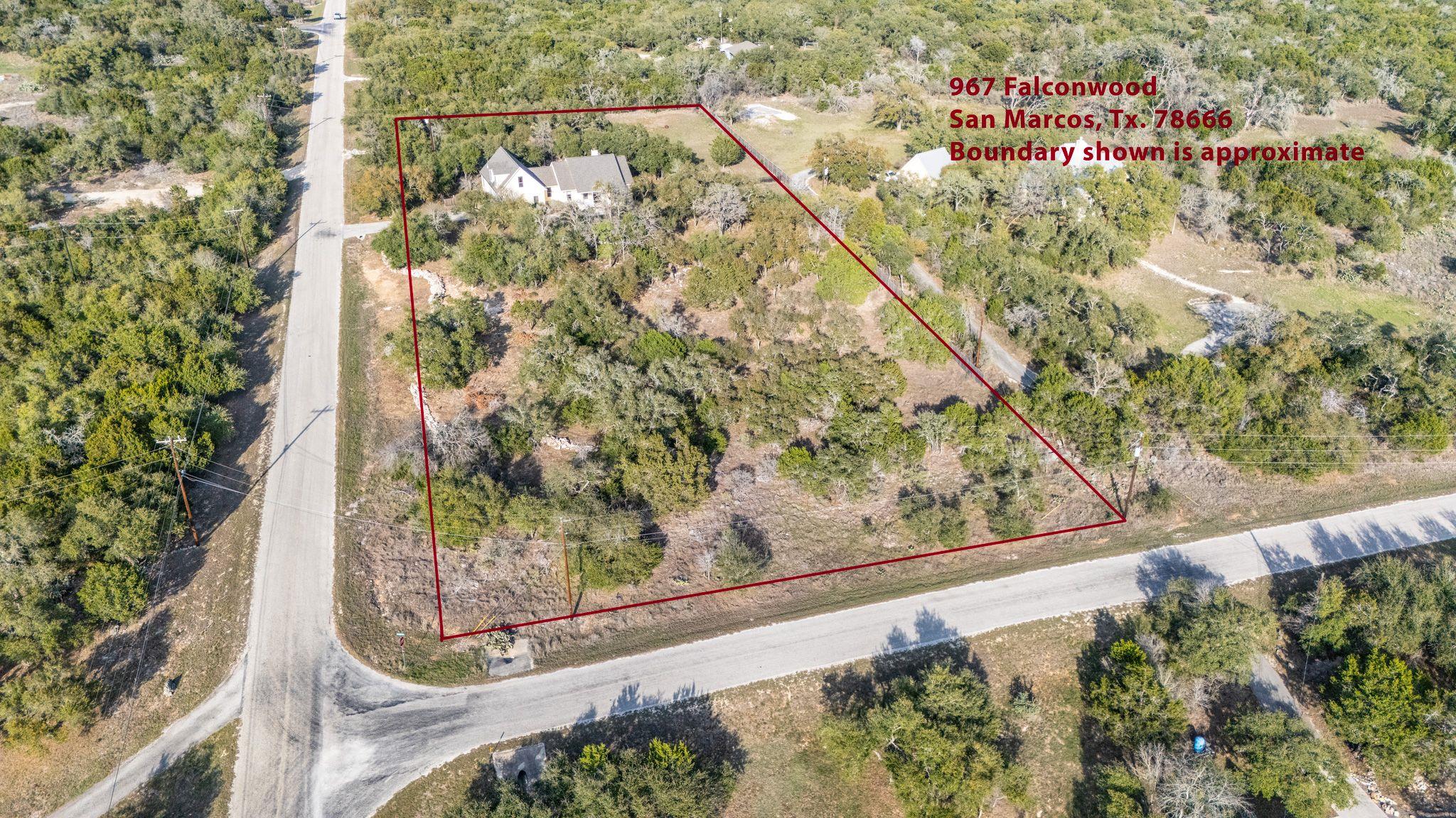 967 Falconwood Dr Property Photo 8